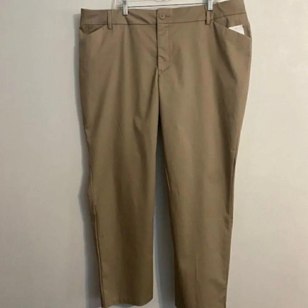 Lee Rider Plus Mid-Rise Straight Relaxed Fit Wrinkle Free Khaki, size 20W